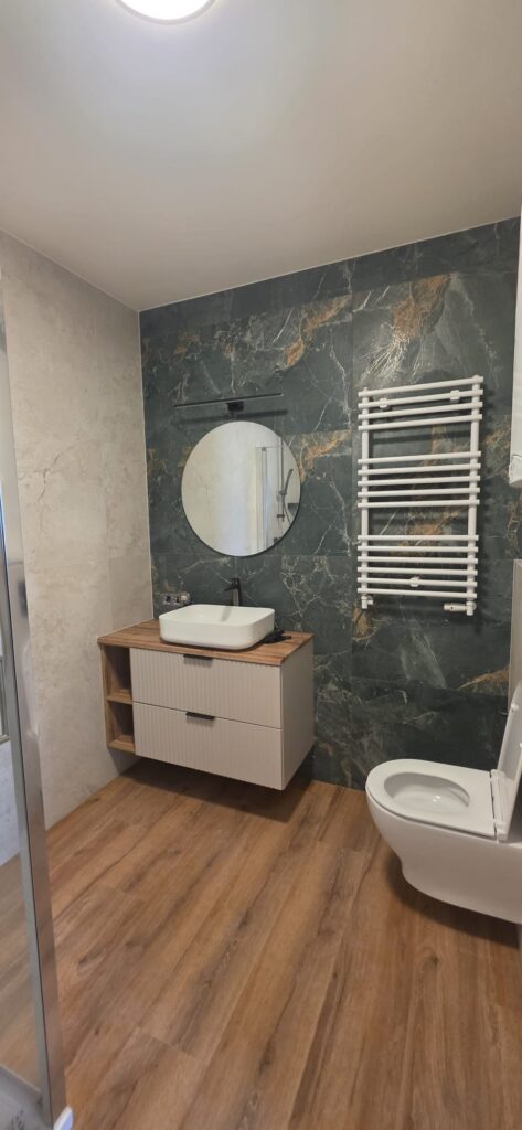 Wykończenie ścian w łazience – RenovaLux Wykończenie ścian w łazience – RenovaLux